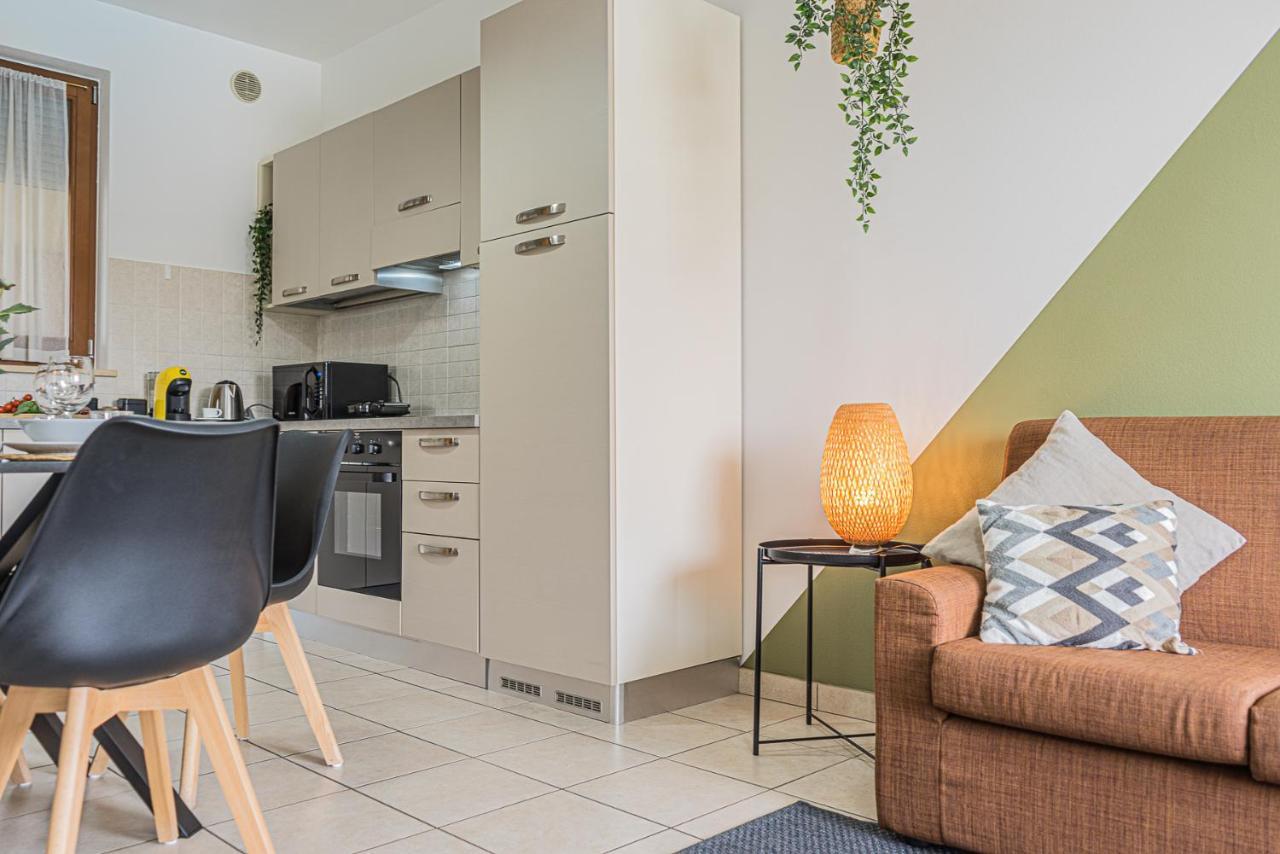 Hygge Family Apartment - One Step Away From The Lake!!! Sirmione Exterior foto