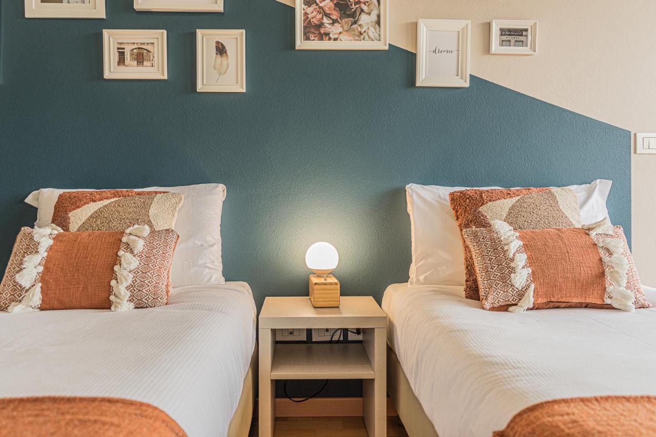 Hygge Family Apartment - One Step Away From The Lake!!! Sirmione Exterior foto