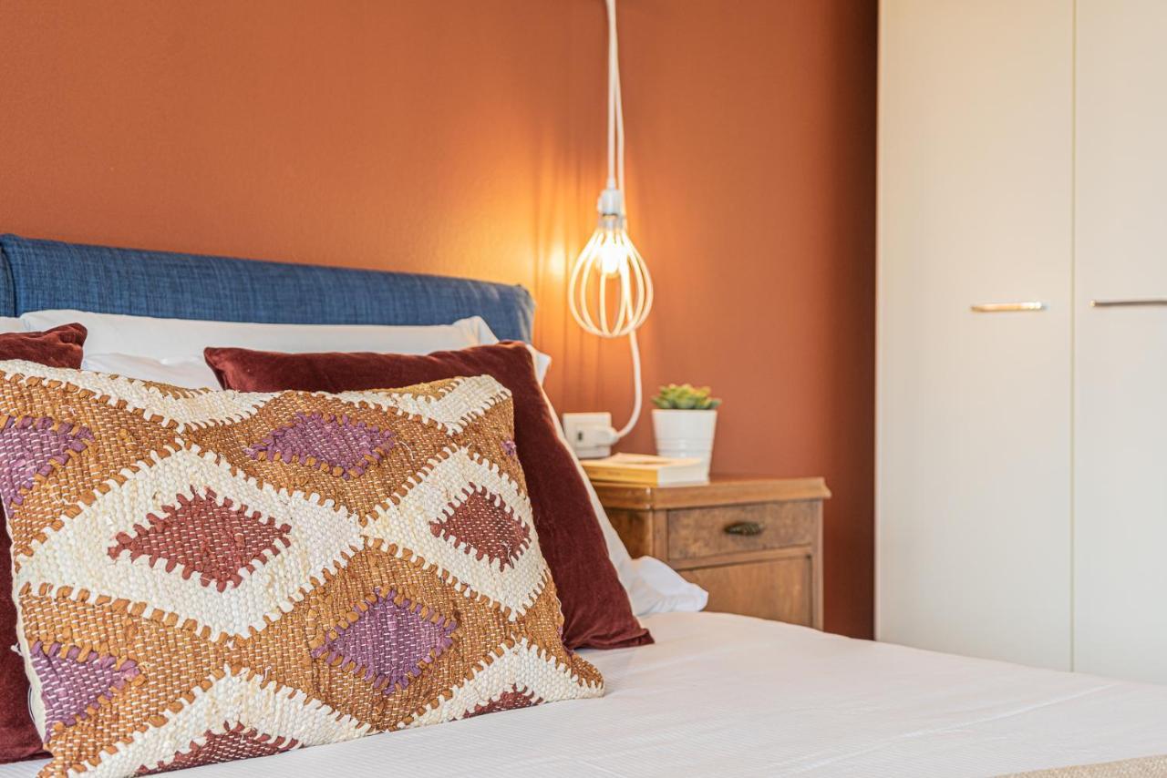 Hygge Family Apartment - One Step Away From The Lake!!! Sirmione Exterior foto